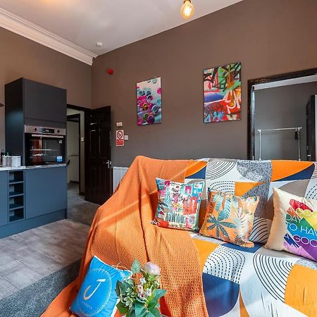 Art-Filled Bohemian 1 Bedroom Apt 2 Beds Colourful Praise Inn Apartment Kingston upon Hull Extérieur photo