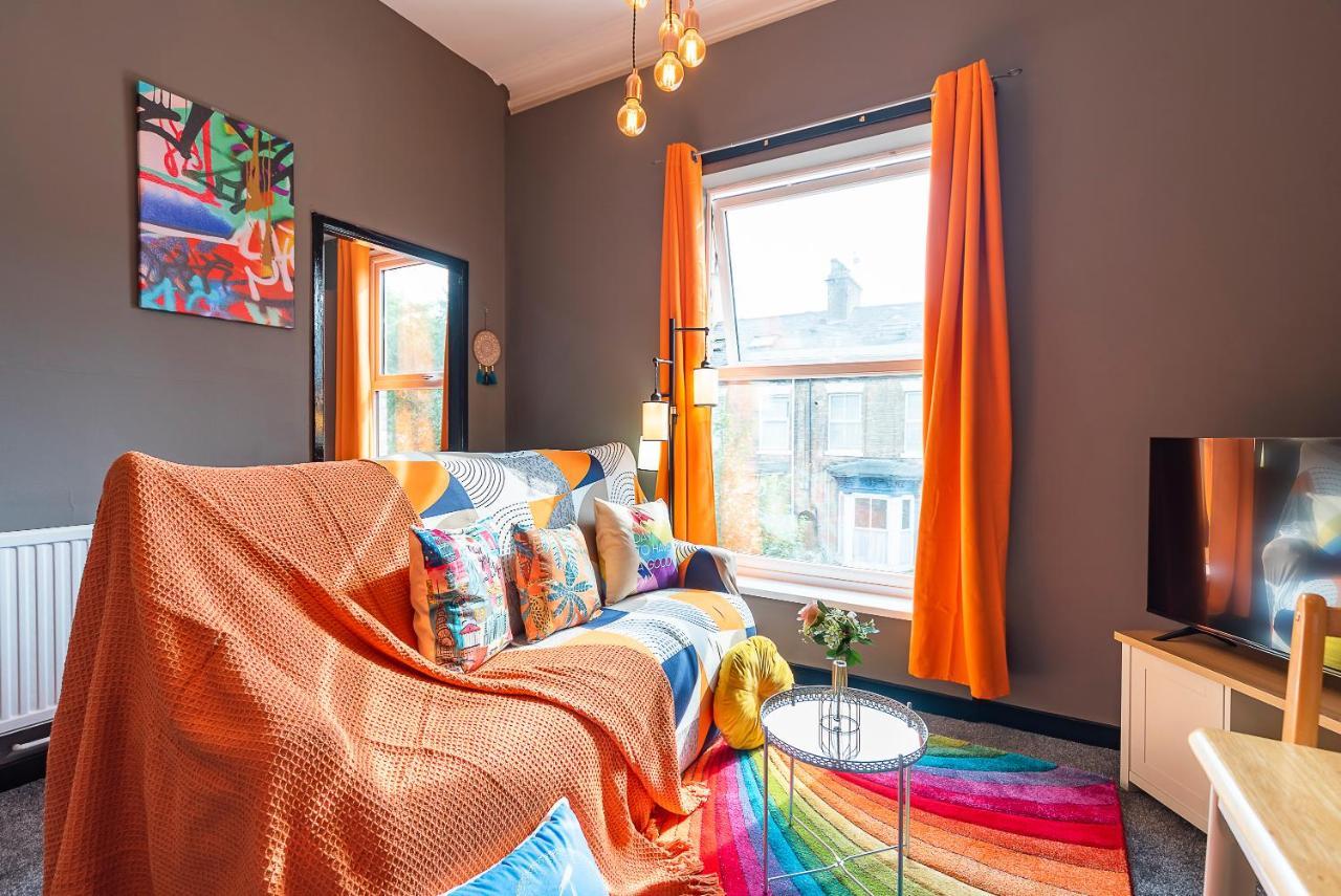Art-Filled Bohemian 1 Bedroom Apt 2 Beds Colourful Praise Inn Apartment Kingston upon Hull Extérieur photo